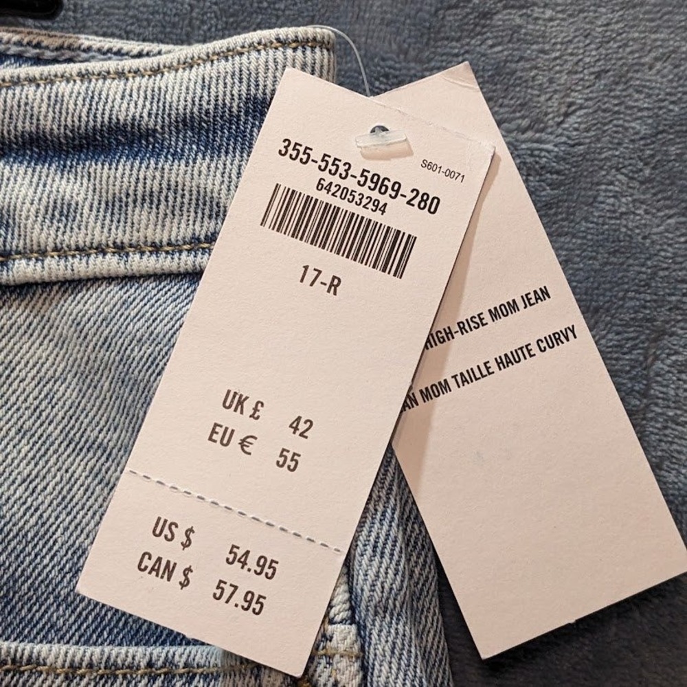 Hollister Curvy High Rise Mom Jeans Light Wash Distressed 17R W33 L27 Denim NWT - Picture 7 of 10